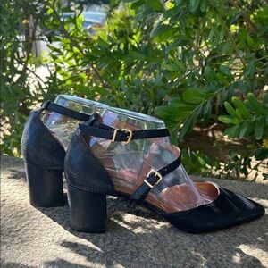 Zilian Portugal Size 39 Navy Faux Snakeskin Heels — Elegant Statement Pumps